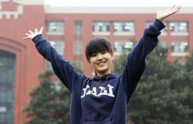 Z6尊龙，回顾长沙学霸黄雨桐：放弃国内高考7科满分上剑桥大学